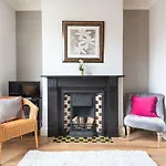 Charming Base For 5 Guests Near Bishy Rd In - Pass The Keys *