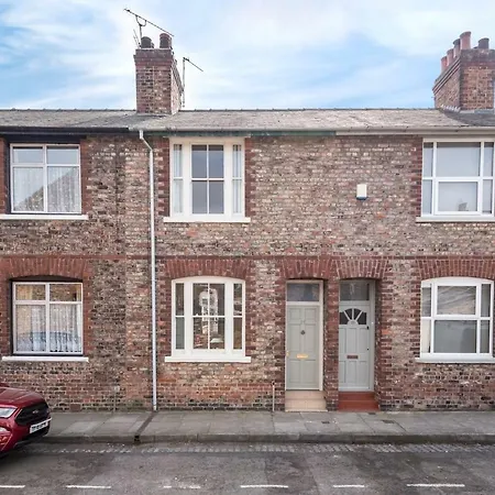 Charming Base For 5 Guests Near Bishy Rd In - Pass The Keys