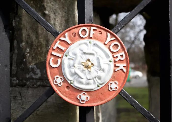 Charming Base For 5 Guests Near Bishy Rd In - Pass The Keys Appartamento York